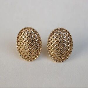 🔥 CHRISTIAN DIOR 🔥 Vintage 80s earrings!!!! RARE FIND!